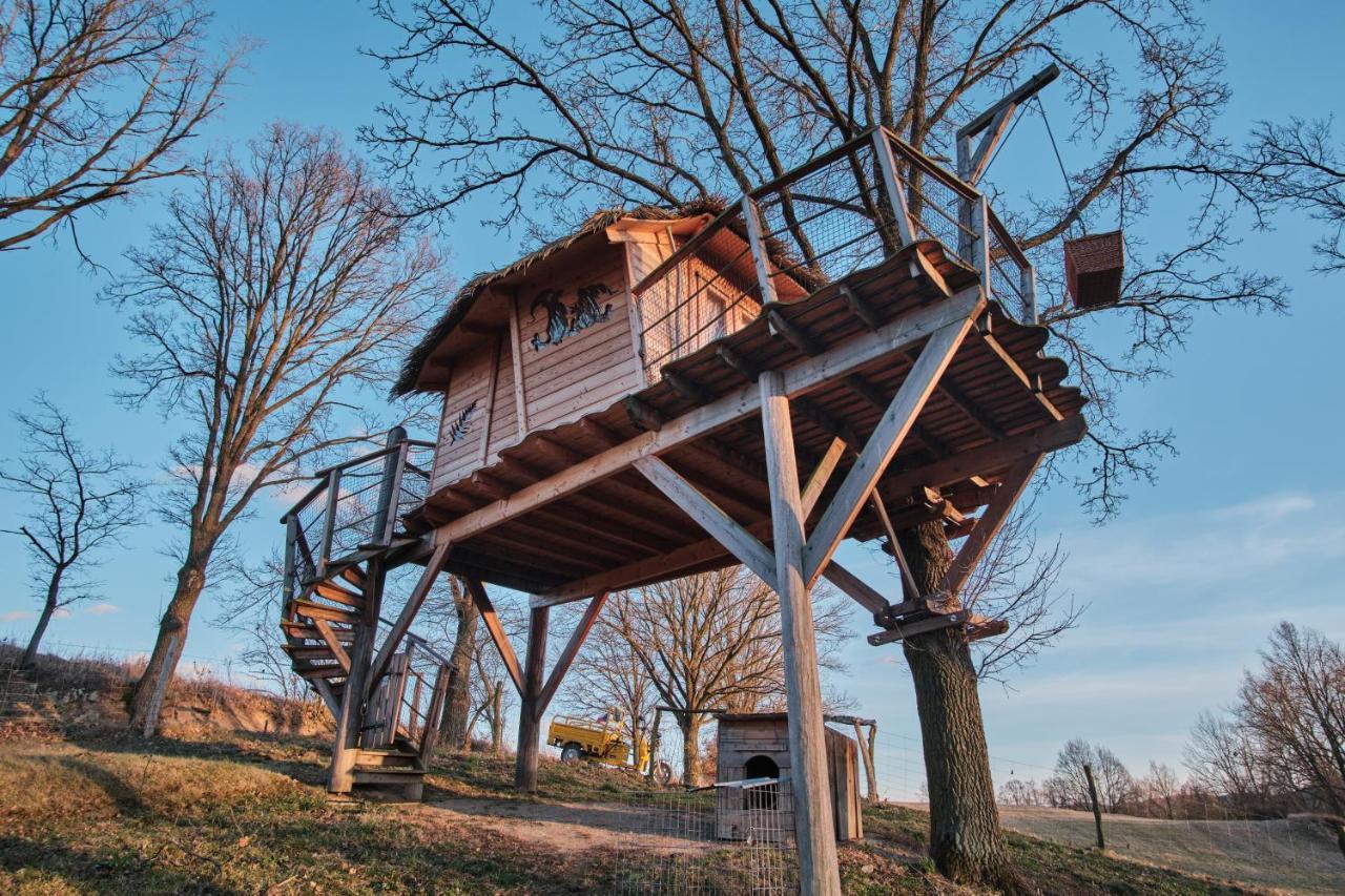 Treehouse Kremilek Villa Jesenice  Exterior photo
