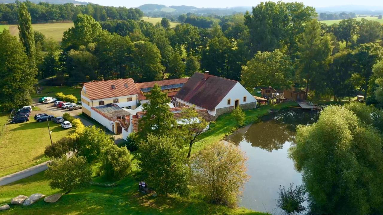 Treehouse Kremilek Villa Jesenice  Exterior photo