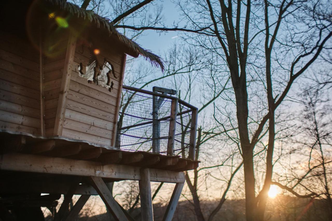 Treehouse Kremilek Villa Jesenice  Exterior photo